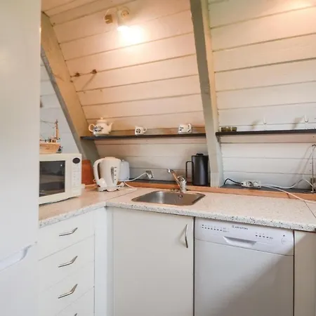 3 Bedroom Lovely In 펜션